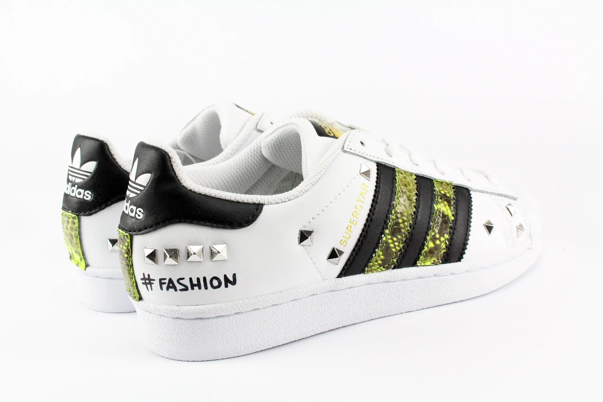 Adidas Superstar Pitone Fluo Borchie & Graffiti